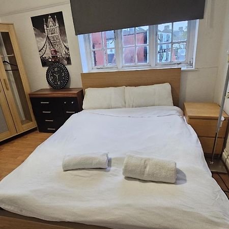 London Edgware Station Apartment Esterno foto
