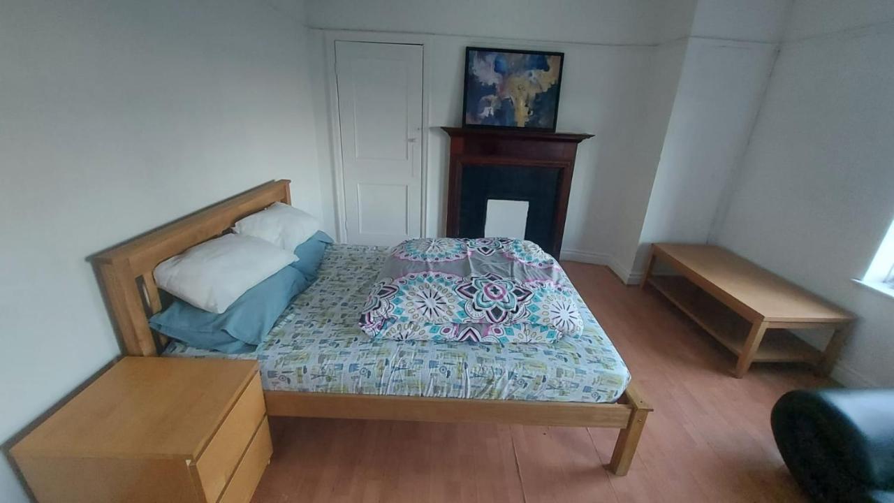 London Edgware Station Apartment Esterno foto