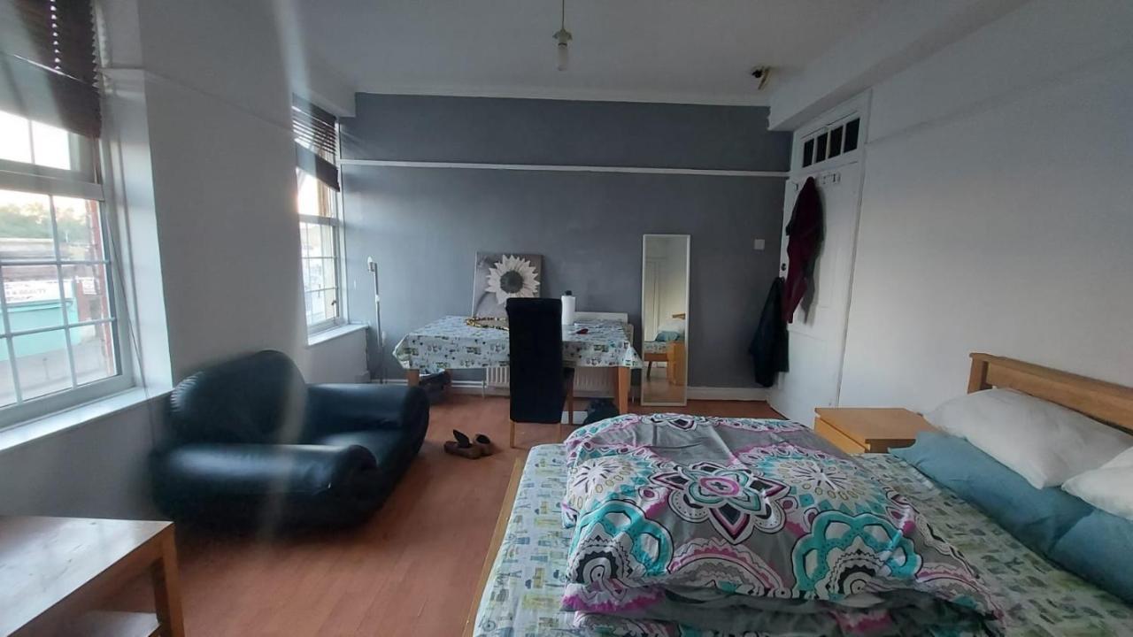 London Edgware Station Apartment Esterno foto