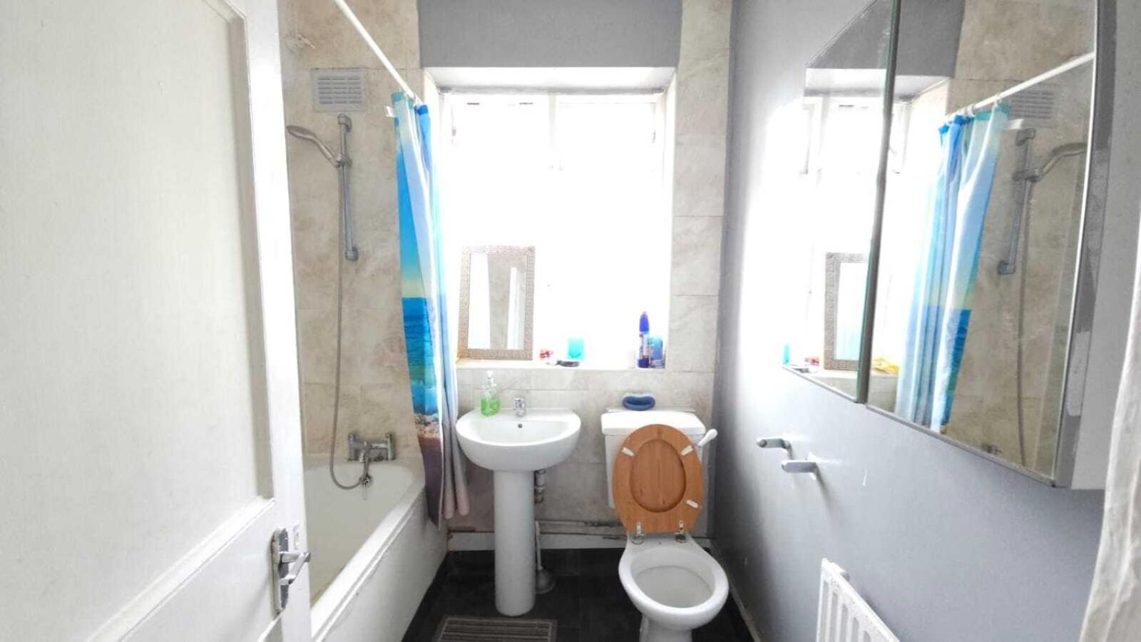 London Edgware Station Apartment Camera foto