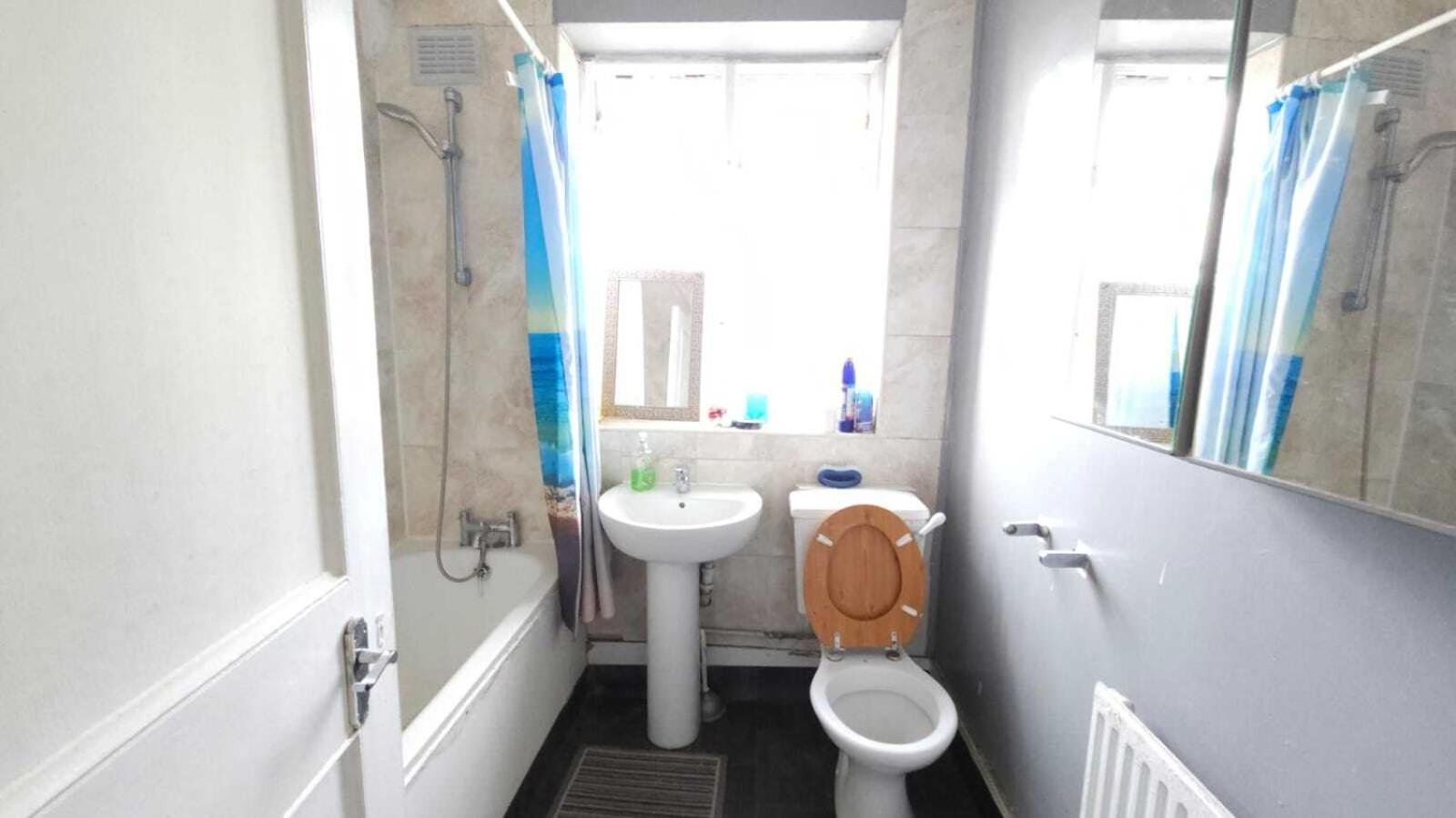 London Edgware Station Apartment Camera foto