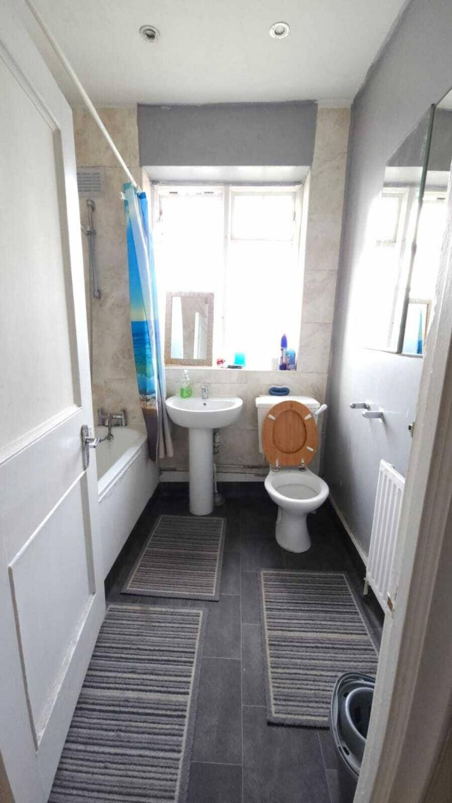 London Edgware Station Apartment Camera foto