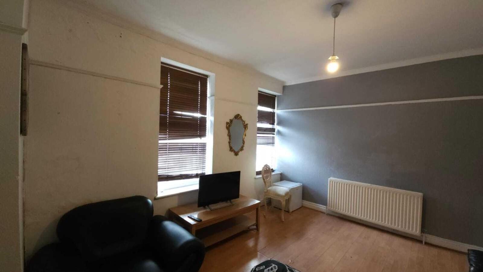 London Edgware Station Apartment Camera foto
