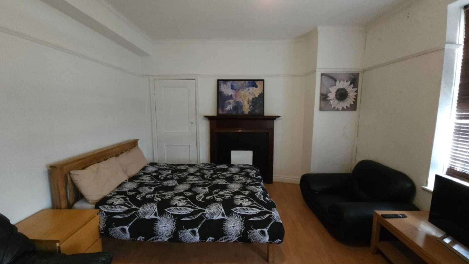 London Edgware Station Apartment Camera foto