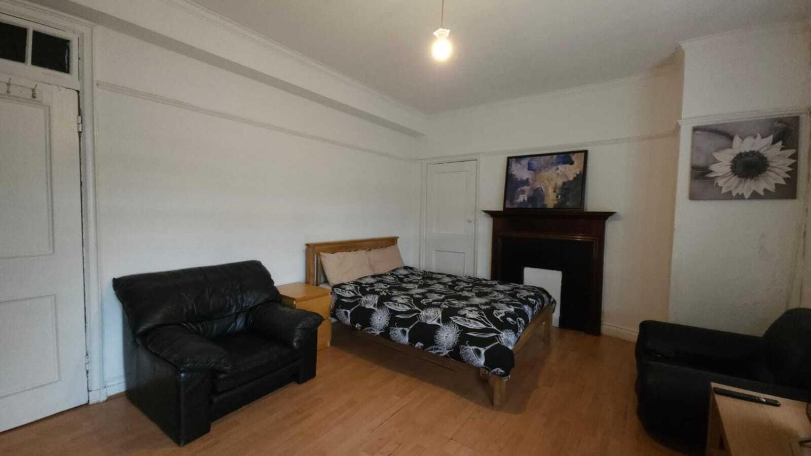 London Edgware Station Apartment Camera foto