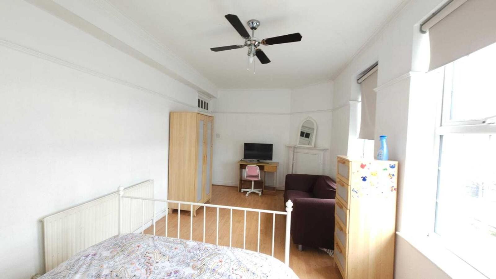 London Edgware Station Apartment Camera foto