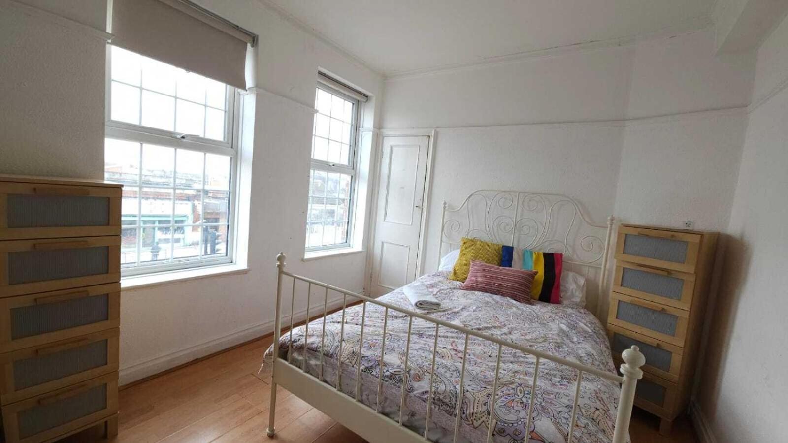 London Edgware Station Apartment Camera foto