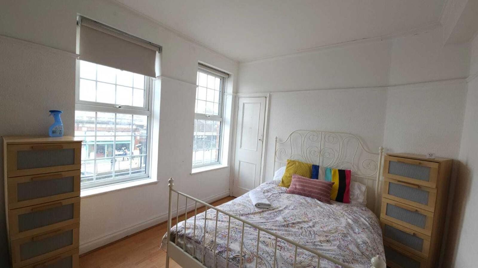 London Edgware Station Apartment Camera foto