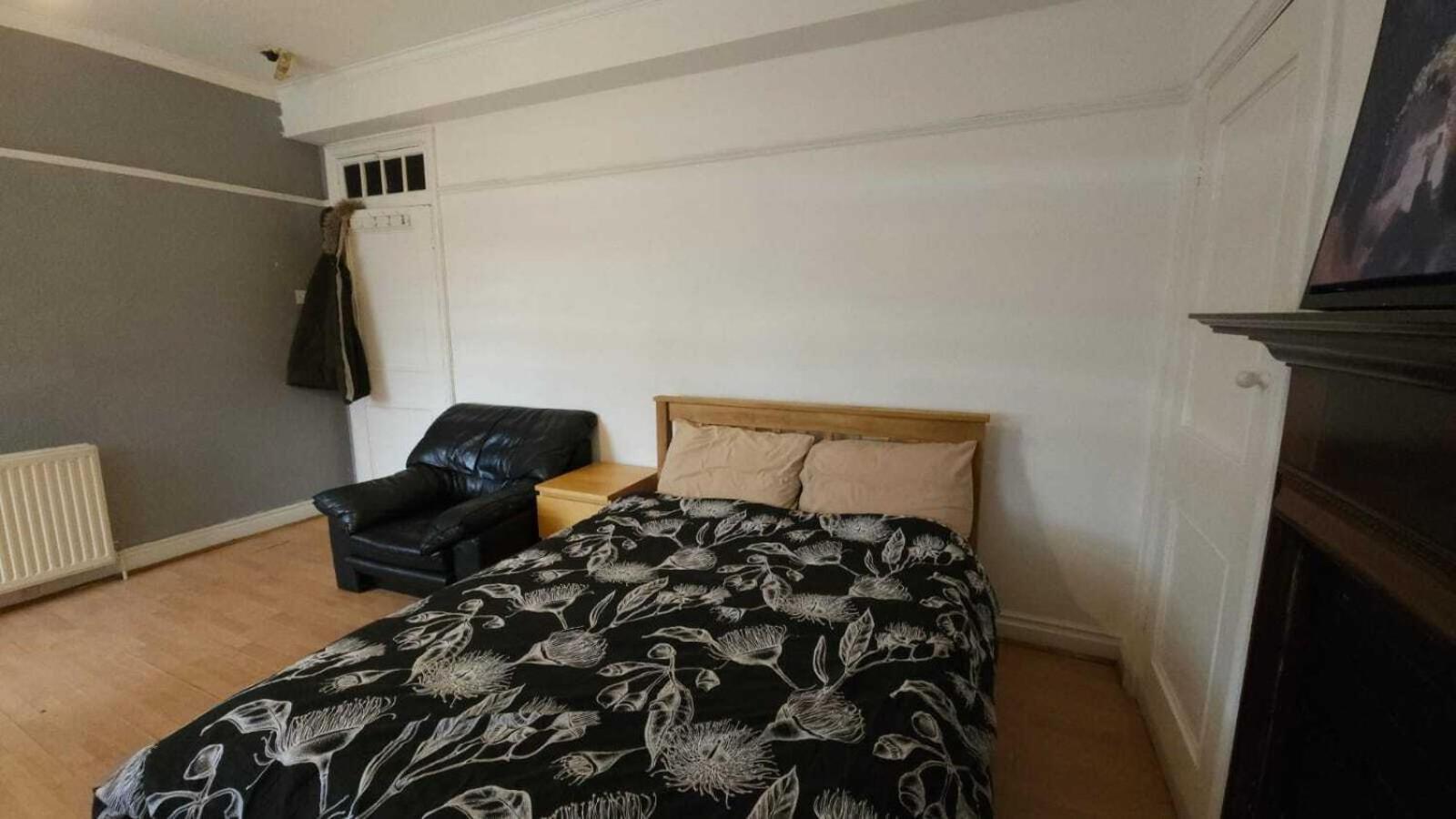 London Edgware Station Apartment Camera foto